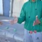 lato-lato permainan yang sedang digandrungi anak-anak