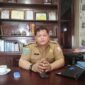 Plt Kepala Dinas Perkebunan Fakfak Widhi Asmoro Jati, ST. MT saat di temui wartawan kaltim.tagarutama.com di ruang kerjanya (Dok. kaltim.tagarutama.com)