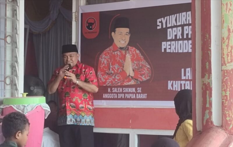 acara syukuran atas pelantikan Haji Saleh Siknun sebagai anggota Dewan Perwakilan Rakyat (DPR) Papua Barat untuk periode 2024-2029. Acara ini berlangsung pada hari Sabtu, 5 Oktober 2024, di Posko Tikar Rasa, Jalan Warahmade, Kelurahan Danaweria. (Dok. kaltim.tagarutama.com)