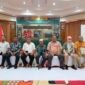 Tujuh Nadi Petuanan dalam Rapat Wewowo Kesepakatan Batas Wilayah Adat di Kabupaten Fakfak.